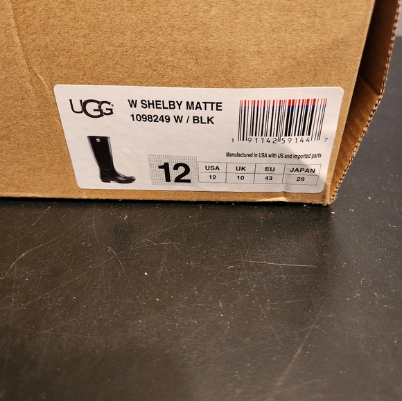 UGG Shelby Matte Black Boots - Women's 12 - Picture 4 of 5